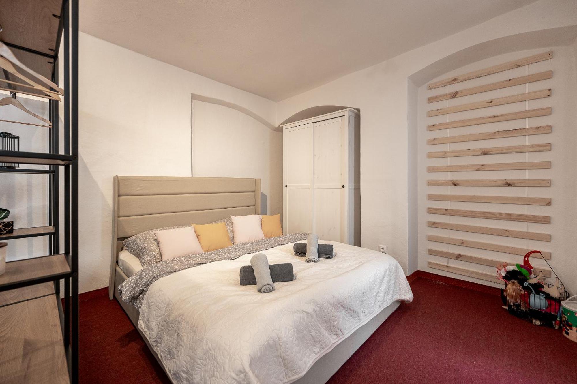 K1 Piatok Sobota Disco Cez Tyzden Tichy Apartman Kosice Luaran gambar