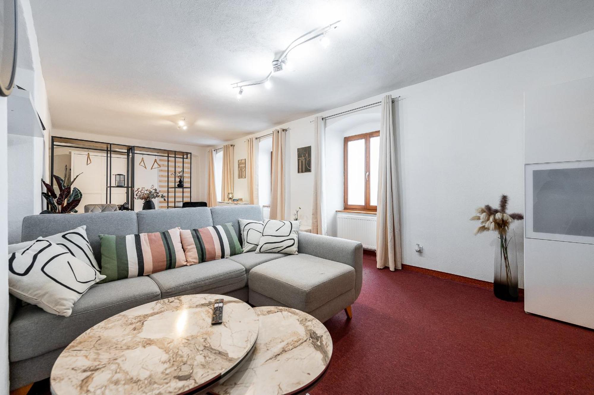 K1 Piatok Sobota Disco Cez Tyzden Tichy Apartman Kosice Luaran gambar