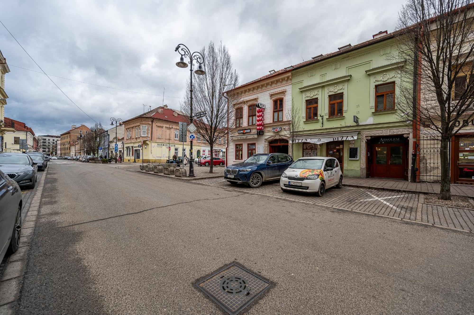 K1 Piatok Sobota Disco Cez Tyzden Tichy Apartman Kosice Luaran gambar